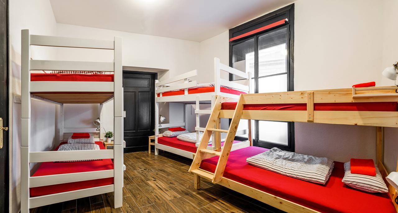 Turn Hostel Ljubljana Buitenkant foto