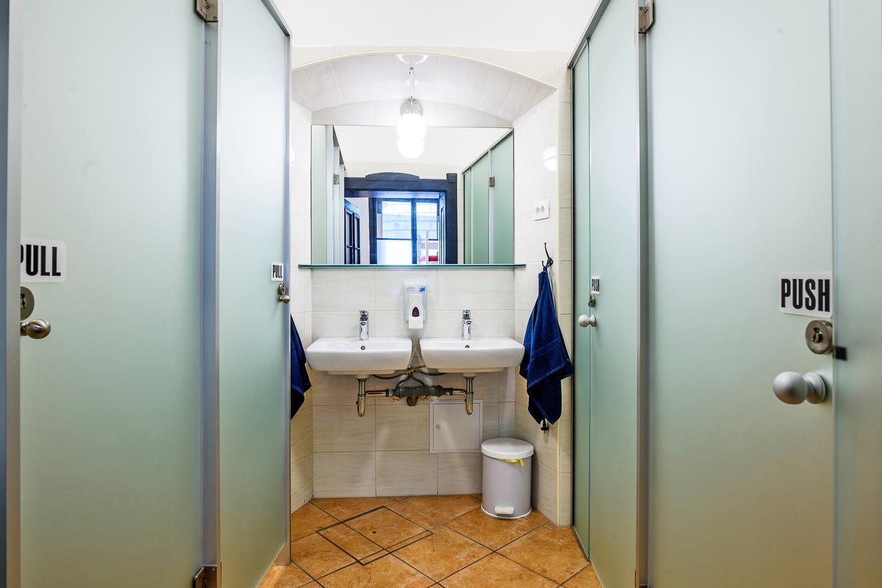 Turn Hostel Ljubljana Buitenkant foto