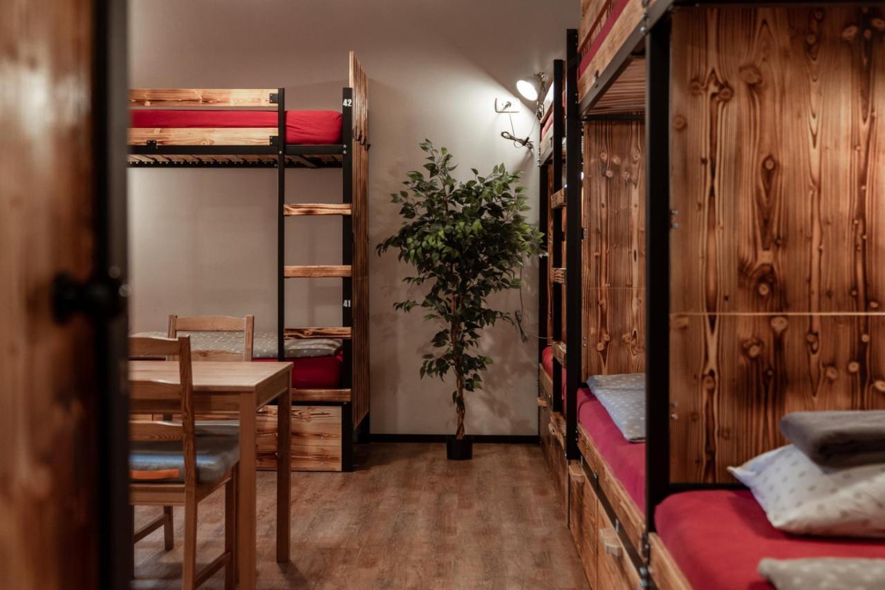 Turn Hostel Ljubljana Buitenkant foto